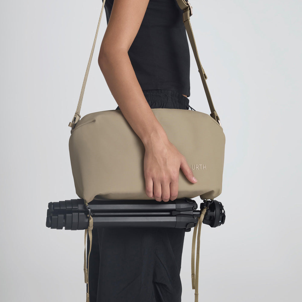 Urth Dolomite Sling Bag 8L