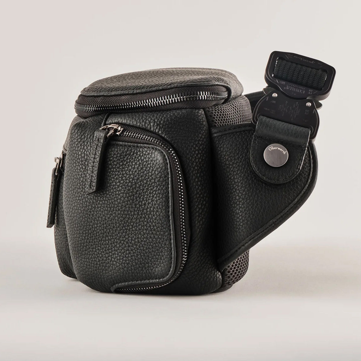 Oberwerth Fotorucksack Sling Leder Schwarz/ Rotes Innenfutter