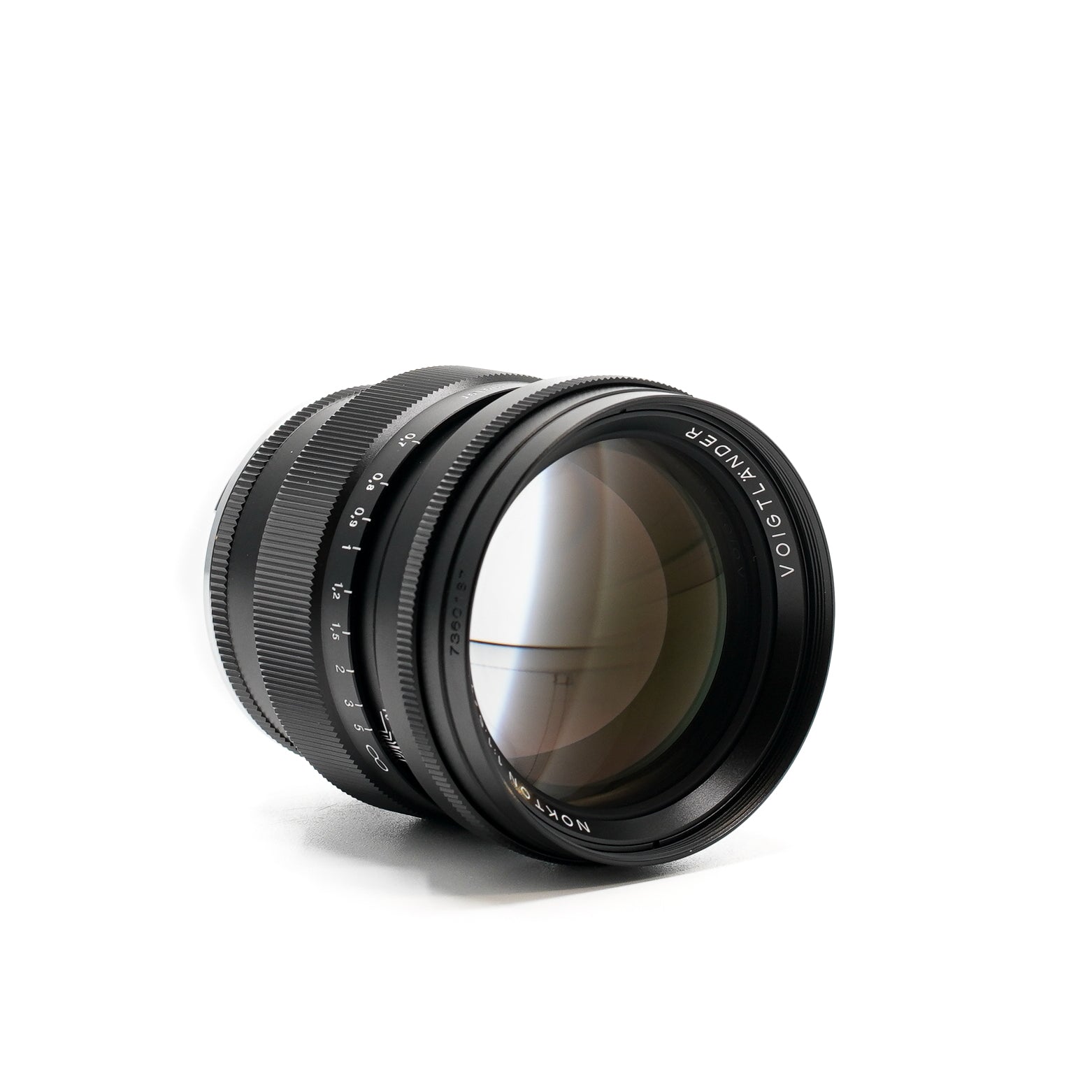 Voigtländer Nokton f/1.5 75mm