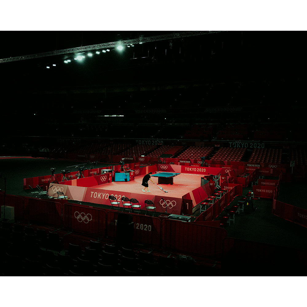 Cleaning light after Germany's entry into the Olympic final, Tokyo, 2021 - Philipp Reinhard