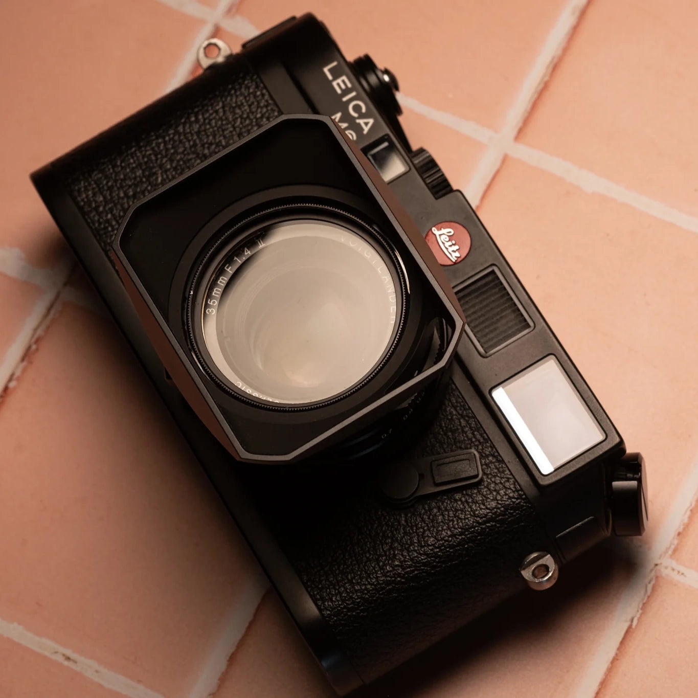Squarehood - Gegenlichtblende für Nokton (LH-6)