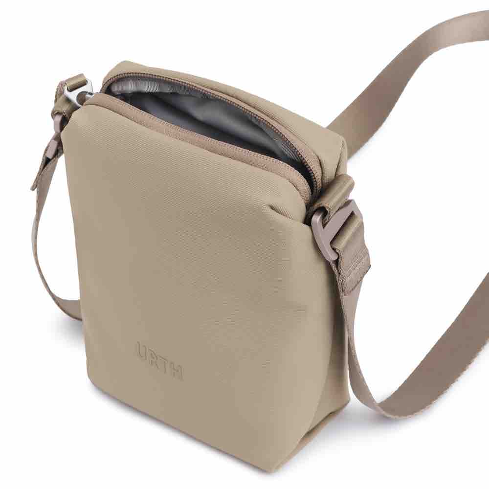 Urth Andesite Camera Pouch Beige