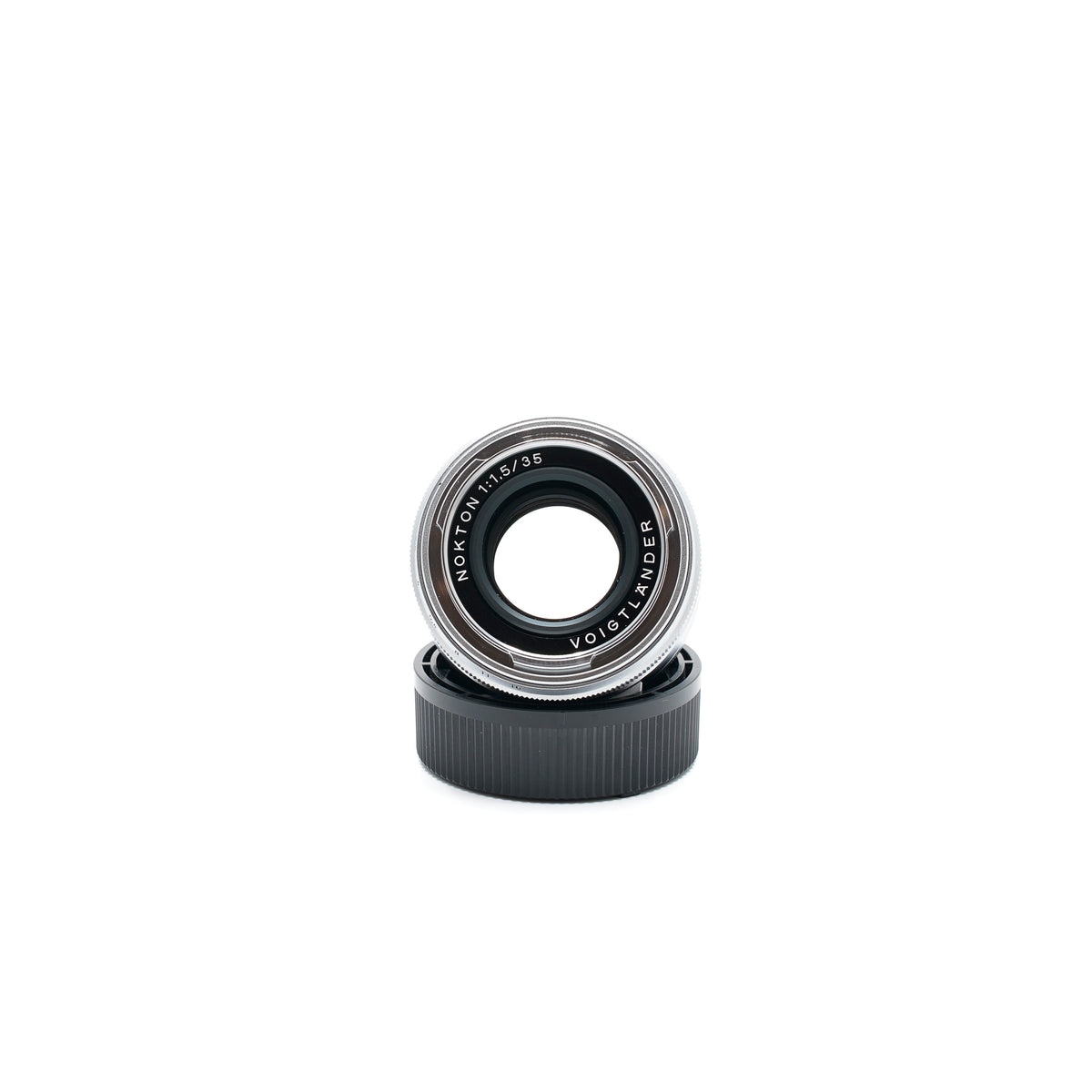 Voigtländer Nokton 35mm F1.5 Silber mit Gegenlichtblende LH-4N