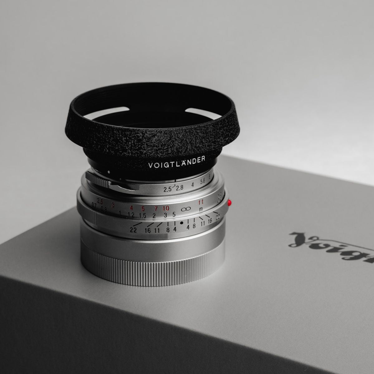Voigtländer Color-Skopar 35/2,5 Pancake II VM silber inkl. LH-4N Limited Edition